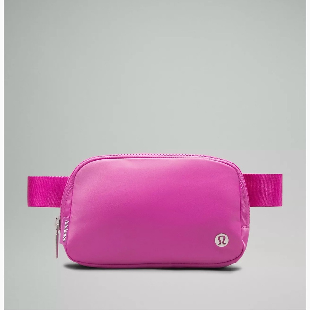 Lululemon Athletica Everywhere Belt Bag, 1L Wild Berry (Nylon) Limited Edition